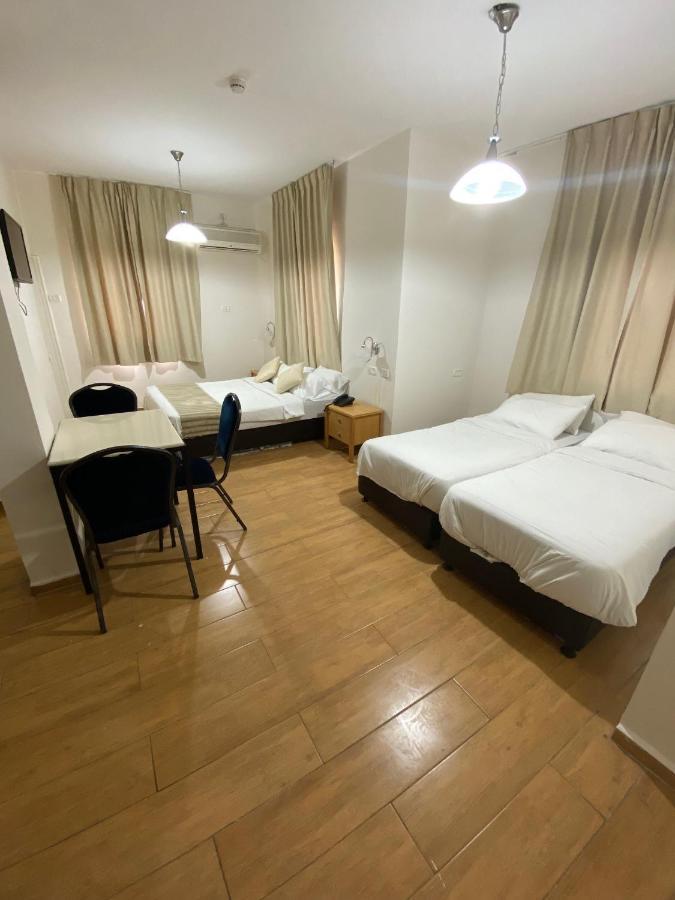 Berger Hotel Тиверіада Екстер'єр фото